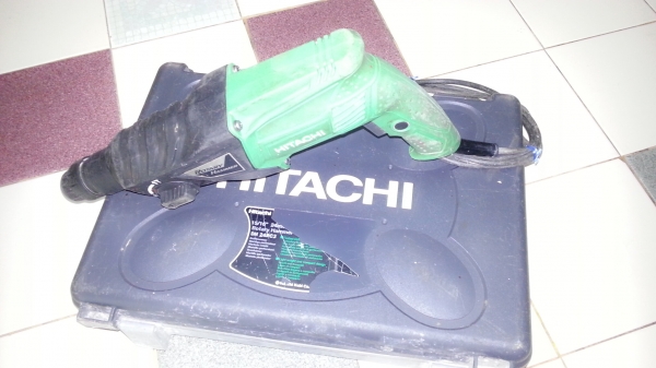 ขายสว่านโรตารี่กระแทกเจาะปูนยี่ห้อHITACHIสภาพดีพร้อมกล่องพร้อมใช้งานครับ ขายสว่านโรตารี่กระแทกเจาะปูนยี่ห้อHITACHIสภาพดีพร้อมกล่องพร้อมใช้งานครับ