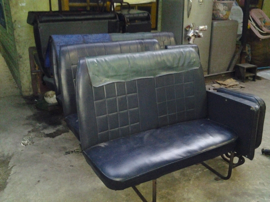 รถตู้ ISUZU  BUSDE ตัวเก่า เพลาลอย หน้าแหนบ หลังแหนบ