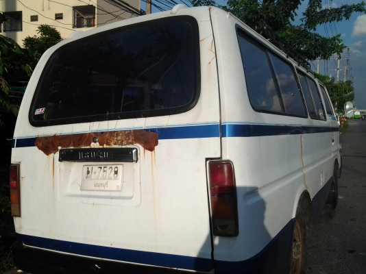 รถตู้ ISUZU  BUSDE ตัวเก่า เพลาลอย หน้าแหนบ หลังแหนบ