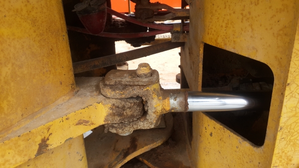 ขายรถตัก KOMATSU 515-2 สวยๆครับ ขายรถตัก KOMATSU 515-2 สวยๆครับ