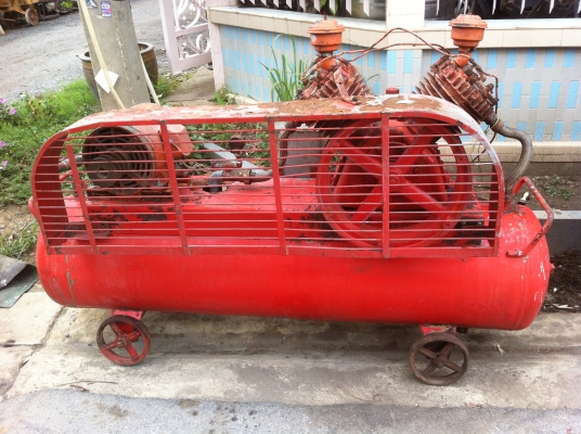 ปั๊มลม TALKYOKU 4 สูบ 10 แรง 1ลูก / 15 แรง 1 ลูก/  ลูกละ 40,000 บาท