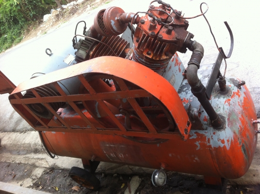 ปั๊มลม TALKYOKU 4 สูบ 10 แรง 1ลูก / 15 แรง 1 ลูก/  ลูกละ 40,000 บาท