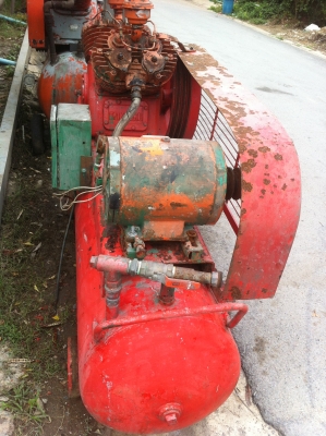 ปั๊มลม TALKYOKU 4 สูบ 10 แรง 1ลูก / 15 แรง 1 ลูก/  ลูกละ 40,000 บาท