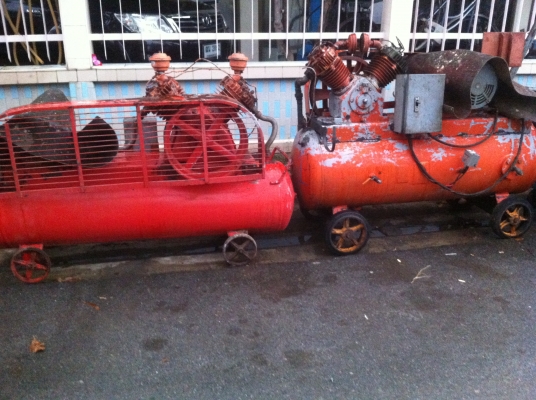 ปั๊มลม TALKYOKU 4 สูบ 10 แรง 1ลูก / 15 แรง 1 ลูก/  ลูกละ 40,000 บาท