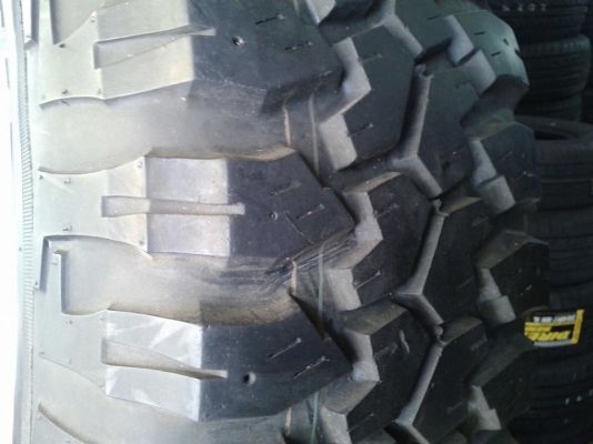 ขายล้อกับยาง 1 ชุดครับ te37 16x8 off-0 ของ rota ยาง maxxis 762 ขายล้อกับยาง 1 ชุดครับ te37 16x8 off-0 ของ rota ยาง maxxis 762