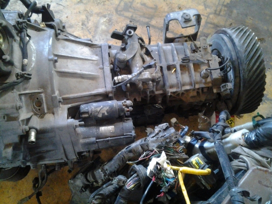 ขายเครื่องยนต์อีซูซุ 4HF1 4สูบ 4334CC พร้อมถังแก๊สCNG 6ถัง เครื่องใช้ปีเดียวรถเกิดอุบัติเหตุเลยแกะขายขี้เกรียจซ่อม เครื่องดีเกียร์ดีเหมือนใหม่ อุปกรณ์ครบพร้อมเอกสารใบคุมเครื่อง ขาย 115000 บาท ลดเหลือ 60000 ร้อนเงินครับ