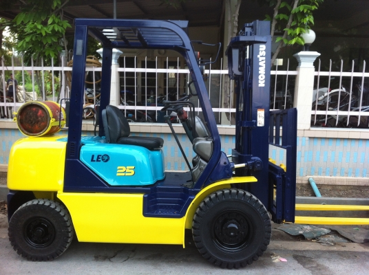 โฟล์คลิฟท์ komatsu FG25C-12 เสาสูง 3 เมตร 2.5 ตัน เครื่องเบนซิน