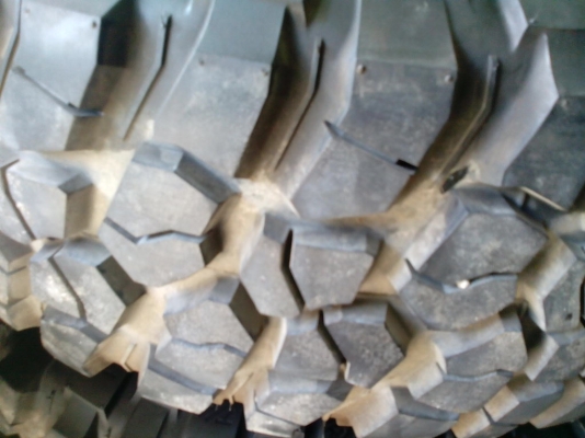 ขายยาง BF mud km 2 35/12.5/15 สวยๆเลยครับ