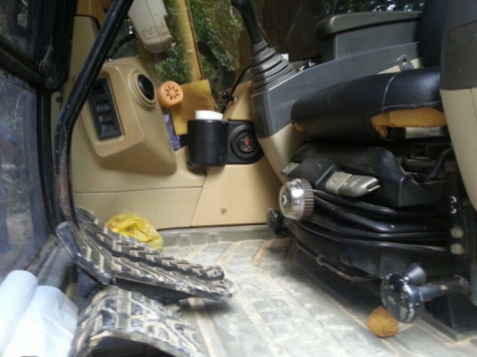 รถแบคโฮ  CAT  312C  ( รถทำงาน  12,xxx ซม. )   สนใจติดต่อ  081 - 6079515