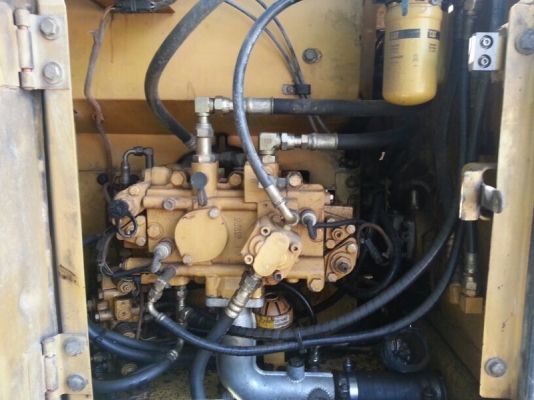 รถแบคโฮ  CAT  312C  ( รถทำงาน  12,xxx ซม. )   สนใจติดต่อ  081 - 6079515