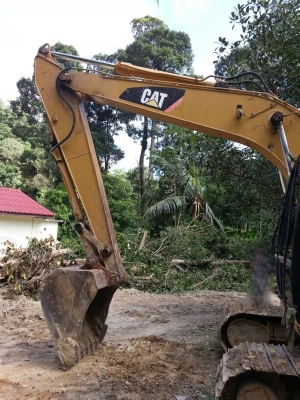 รถแบคโฮ  CAT  312C  ( รถทำงาน  12,xxx ซม. )   สนใจติดต่อ  081 - 6079515