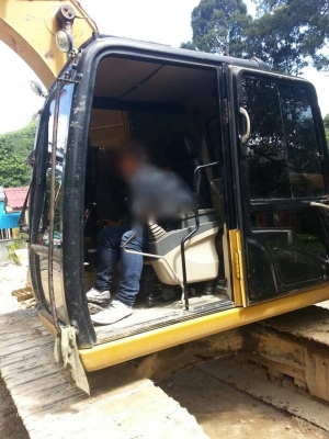 รถแบคโฮ  CAT  312C  ( รถทำงาน  12,xxx ซม. )   สนใจติดต่อ  081 - 6079515