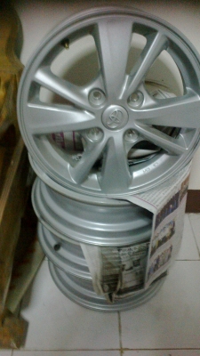 ล้อแม็กรถป้ายแดง Toyota Avanza