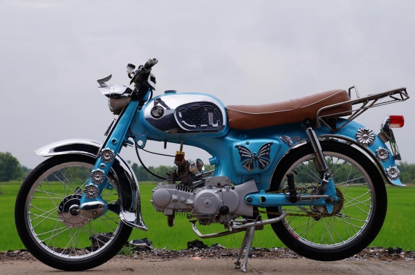 ขาย HONDA C 200 เครื่อง WAVE Z พร้อมทะเบียน เล่มโครง เล่มเครื่อง เลขตรง สภาพตามรูป สวย กริป เครื่องเดิมดีมาก ขับแน่นดี พร้อมใช้ครับ ขาย HONDA C 200 เครื่อง WAVE Z พร้อมทะเบียน เล่มโครง เล่มเครื่อง เลขตรง สภาพตามรูป สวย กริป เครื่องเดิมดีมาก ขับแน่นดี พร้อมใช้ครับ