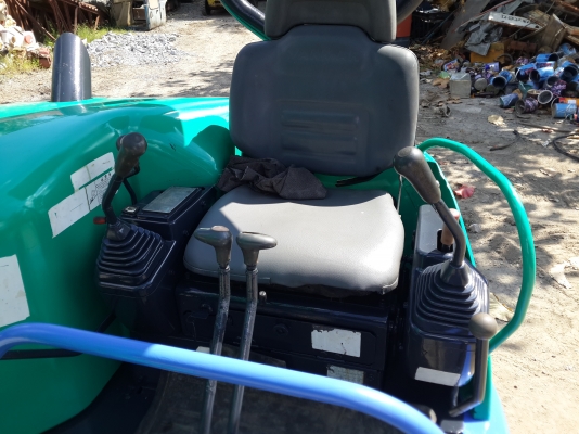 รถขุด KOMATSU รุ่น PC40FR แทร็กเหล็ก ท้ายกลม มิอสองญี่ปุ่น รถขุด KOMATSU รุ่น PC40FR แทร็กเหล็ก ท้ายกลม มิอสองญี่ปุ่น