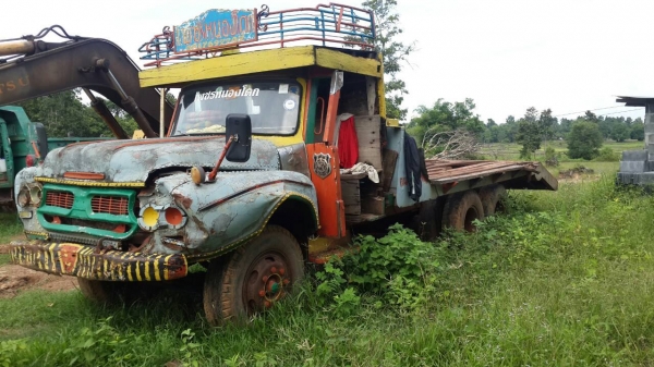 10ล้อท้ายลาก อีซูซุ เครื่อง6BB-1ขึ้น 200ได้ ทะเบียนมีพร้อมขาดต่อ