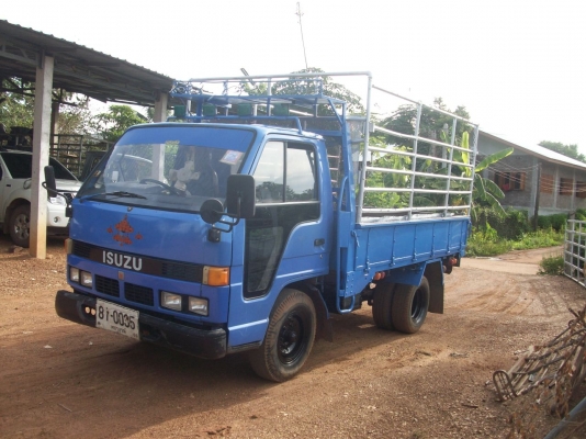 รถ 6  ล้อ nkr 100  แรงม้า เพาเวอร์  พร้อมใช้งาน หรือรับแลกเปลี่ยนรถทุกชนิดครับ ส่วนต่างค่อยคุยกัน