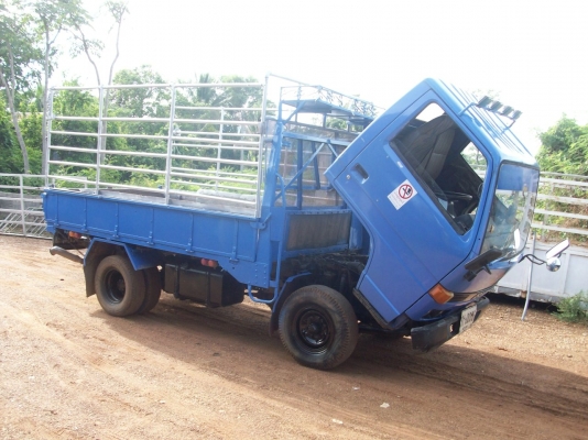 รถ 6  ล้อ nkr 100  แรงม้า เพาเวอร์  พร้อมใช้งาน หรือรับแลกเปลี่ยนรถทุกชนิดครับ ส่วนต่างค่อยคุยกัน