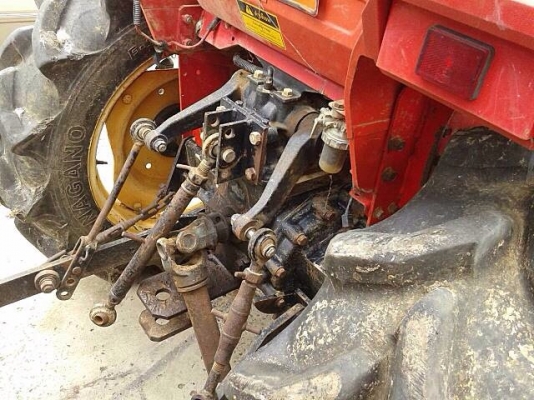 ขายรถไถ NAGANU เครื่อง 31 แรง 2 เพลา มีใบดันหน้า เอกสารเล่มทะเบียนมี 2 คัน