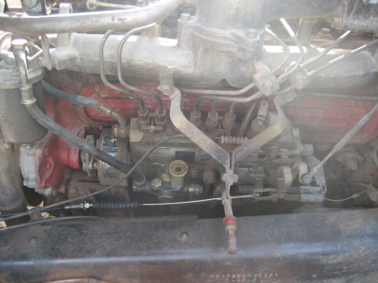 HINO  FF  เครื่อง EH 700 /  168 แรง  415,000 บาท