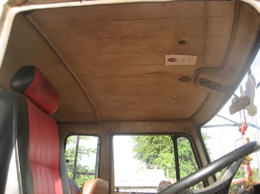 HINO  FF  เครื่อง EH 700 /  168 แรง  415,000 บาท