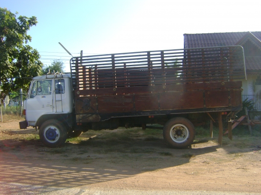 HINO  FF  เครื่อง EH 700 /  168 แรง  415,000 บาท