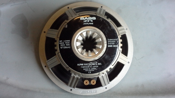 ดอก Sub Alpine ขนาด 12 นิ้ว 1000W Made in Japan ดอก Sub Alpine ขนาด 12 นิ้ว 1000W Made in Japan