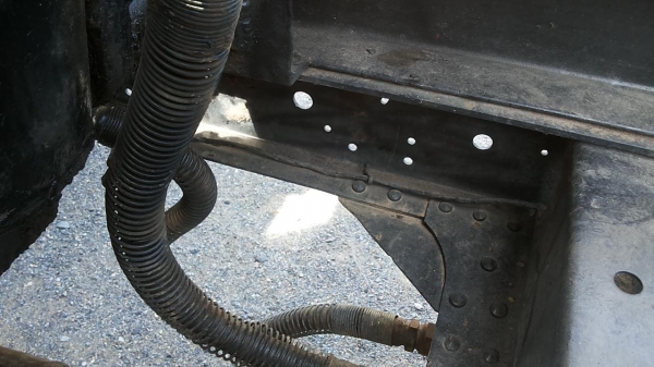 **390,000 บ.ต่อรอง**ขาย6ล้อดั้มดิน5คิว ISUZU NKR 110 NKR58LU5M 4BE1 110HP ห้างแท้เกียร์สั้น ปี40 เครื่องเดิมเกียร์เดิม 4BE1-110แรงฝาดำ เครื่องแน่น แห้งดี แรงดีไม่เยิ้ม เกียร์สั้น เข้าง่ายไม่หลุด ไม่หอน ช่วงล่าง คานหน้าเดิม เฟืองท้ายใหญ่ เสี่ยสั่งลุย คัสซี