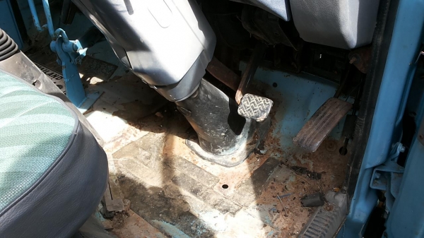 **390,000 บ.ต่อรอง**ขาย6ล้อดั้มดิน5คิว ISUZU NKR 110 NKR58LU5M 4BE1 110HP ห้างแท้เกียร์สั้น ปี40 เครื่องเดิมเกียร์เดิม 4BE1-110แรงฝาดำ เครื่องแน่น แห้งดี แรงดีไม่เยิ้ม เกียร์สั้น เข้าง่ายไม่หลุด ไม่หอน ช่วงล่าง คานหน้าเดิม เฟืองท้ายใหญ่ เสี่ยสั่งลุย คัสซี