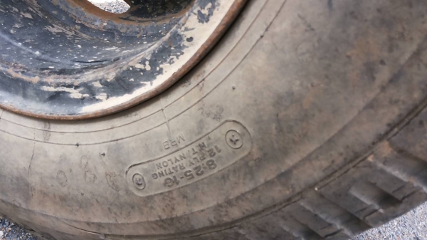 **390,000 บ.ต่อรอง**ขาย6ล้อดั้มดิน5คิว ISUZU NKR 110 NKR58LU5M 4BE1 110HP ห้างแท้เกียร์สั้น ปี40 เครื่องเดิมเกียร์เดิม 4BE1-110แรงฝาดำ เครื่องแน่น แห้งดี แรงดีไม่เยิ้ม เกียร์สั้น เข้าง่ายไม่หลุด ไม่หอน ช่วงล่าง คานหน้าเดิม เฟืองท้ายใหญ่ เสี่ยสั่งลุย คัสซี