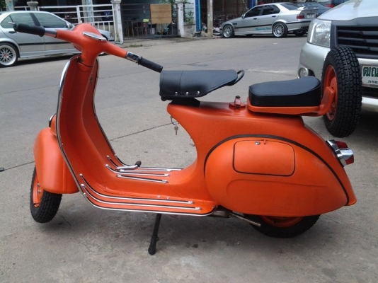 ขาย vespa 64 อินเดียสวยๆ no book รถประกอบใหม่สีส้มด้านสวยๆ ราคาไม่แพง อุปกรณ์ใหม่ๆครับ เอกสารอินวอยครับ ราคา 39900 บาท ราคา คุยได้ครับรับแลกรับเทรินทุกรุ่นครับ สนใจติดต่อ 0826336557 โป้งครับ