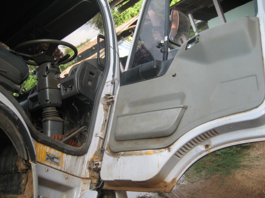 HINO  ไฮเทค เครื่อง 165 แรง  765,000 บาท // ลด 735,000 บาท