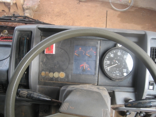 HINO  ไฮเทค เครื่อง 165 แรง  765,000 บาท // ลด 735,000 บาท