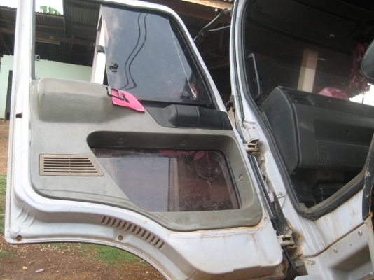 HINO  ไฮเทค เครื่อง 165 แรง  765,000 บาท // ลด 735,000 บาท