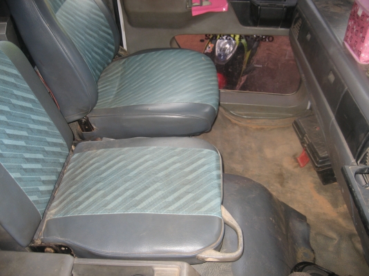 HINO  ไฮเทค เครื่อง 165 แรง  765,000 บาท // ลด 735,000 บาท