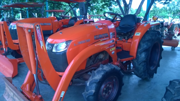 คูโบต้า L3608 พร้อม ใบมีดหน้าคานบน และ หางโรตารี่  ถูกม๊าก มาก ราคา 300,000 บาท ดาวน์ 70000