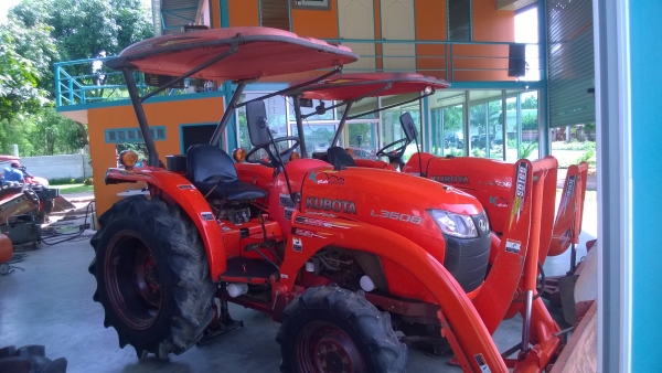 คูโบต้า L3608 พร้อม ใบมีดหน้าคานบน และ หางโรตารี่  ถูกม๊าก มาก ราคา 300,000 บาท ดาวน์ 70000