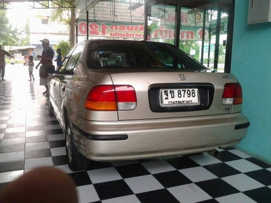 1996 HONDA, CIVIC 1.6 EXi โฉม ตาโต สีบรอนซ์ทองราคา 98,000 บ