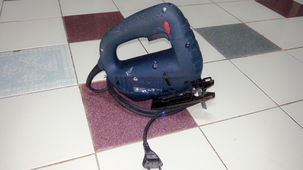 ขายเลื่อยจิ๊กซอยี่ห้อBOSCHรุ่นGST65 พร้อมใช้งานครับ ขายเลื่อยจิ๊กซอยี่ห้อBOSCHรุ่นGST65 พร้อมใช้งานครับ