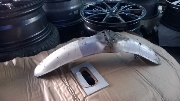 ขายบังโคลนหน้า sl125 1950 บาท