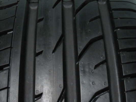 ขายล้อแม็กป้ายแดง Ford Fiesta ตัวท๊อป พร้อมยางขอบ 16