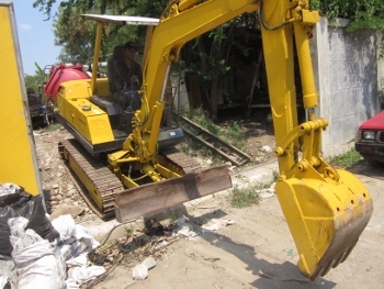 รถขุดสวยๆมาแล้วครับ - รถขุด แบคโฮ KOMATSU PC30-5 มือสองญี่ปุ่น เครื่อง 3 สูบ