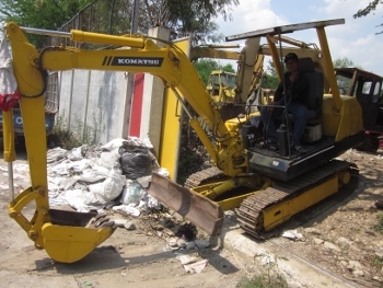 รถขุดสวยๆมาแล้วครับ - รถขุด แบคโฮ KOMATSU PC30-5 มือสองญี่ปุ่น เครื่อง 3 สูบ