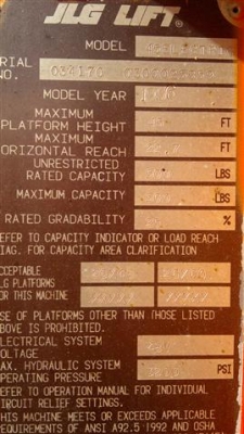 ขายรถกระเช้า JLG Model  45E สภาพดี เก่านอกแท้