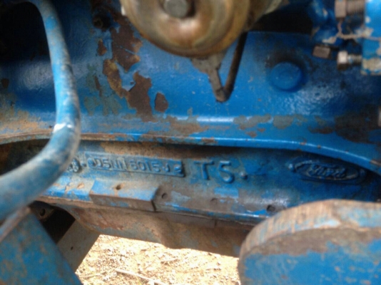 ขายรถคีบ Ford 6600T5พร้อมใช้งาน