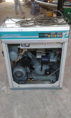 ปั๊มลม HITACHI เก่าญี่ปุ่น สภาพดีพร้อมใช้งาน