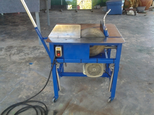 ขายแท่นตัดอลูมิเนียมมือสอง ขายแท่นตัดอลูมิเนียมมือสอง