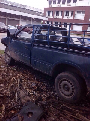 อีซูซุดราก้อนอายเครื่อง2500 แยกขายเป็นอะไหลทุกอย่างมีอีกหลายรุ่น