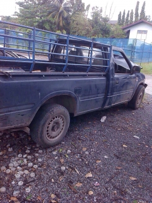 อีซูซุดราก้อนอายเครื่อง2500 แยกขายเป็นอะไหลทุกอย่างมีอีกหลายรุ่น