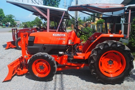 ขายรถไถ Kubota L 4508 (4WD) พร้อมดันหน้าช้าง ขายรถไถ Kubota L 4508 (4WD) พร้อมดันหน้าช้าง